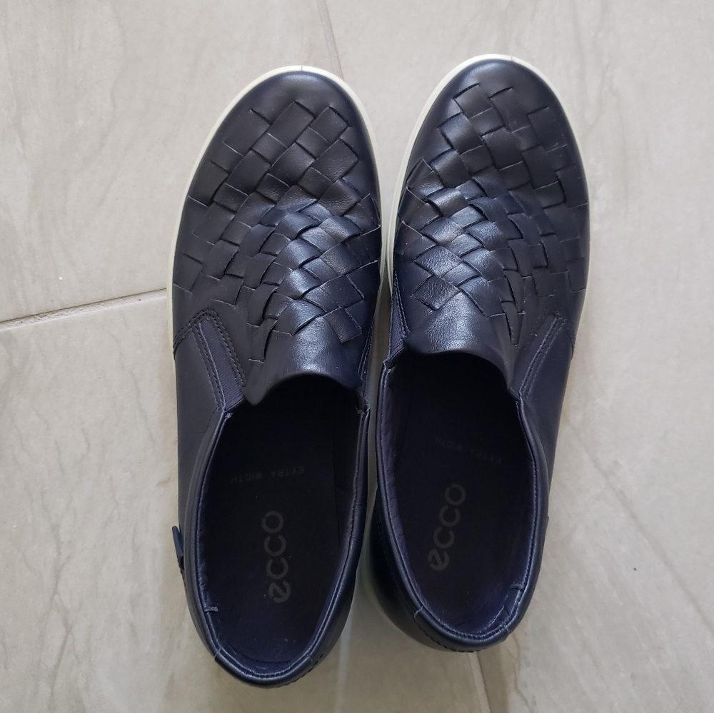 EUC ECCO Soft Leather Woven Slip-On Sneakers - Picture 4 of 11